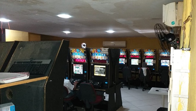 75 máquinas de Vídeo Bingo apreendidas em Cascadura com ajuda de informações do Disque Denúncia